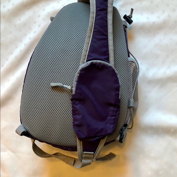 Eddie Bauer Sling Pack - Picture 3 of 5